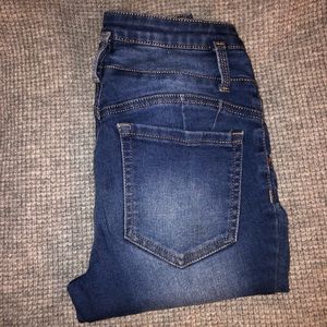 No boundaries skinny jeans size 1.